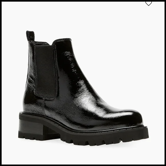 NWT La CANADIENNE Cosner Black Patent Leather Chelsea Boots